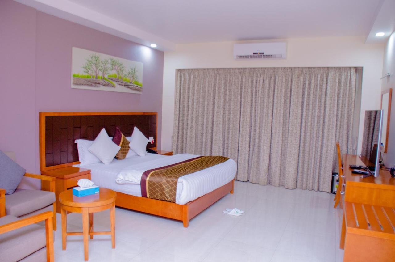 Hotel Platinum Kinshasa Exterior photo